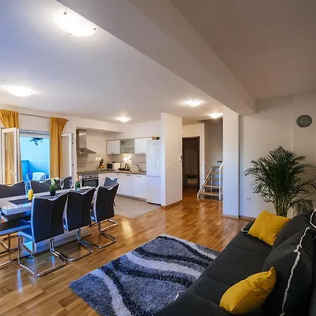 Apartment Rainbow