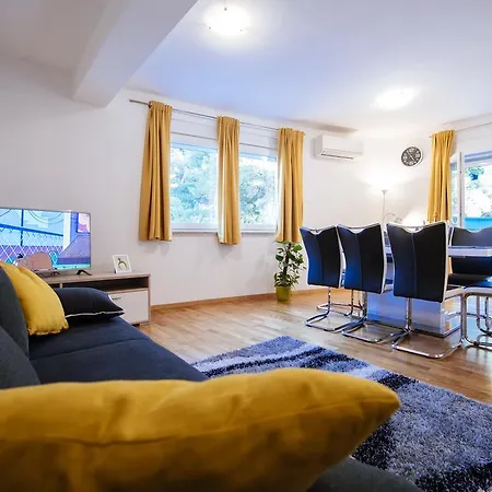 Apartment Rainbow